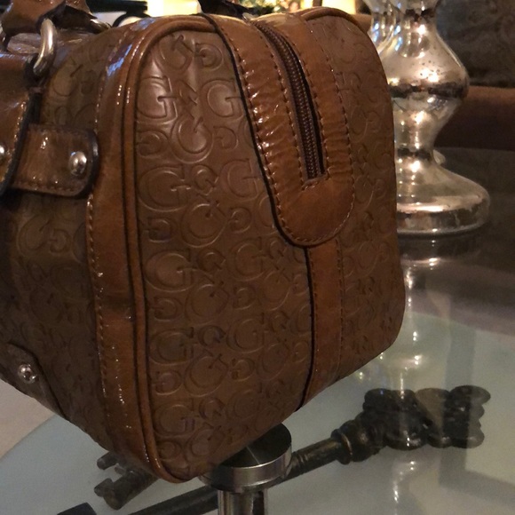 Guess Signature brown bag with patent trim - Picture 2 of 8